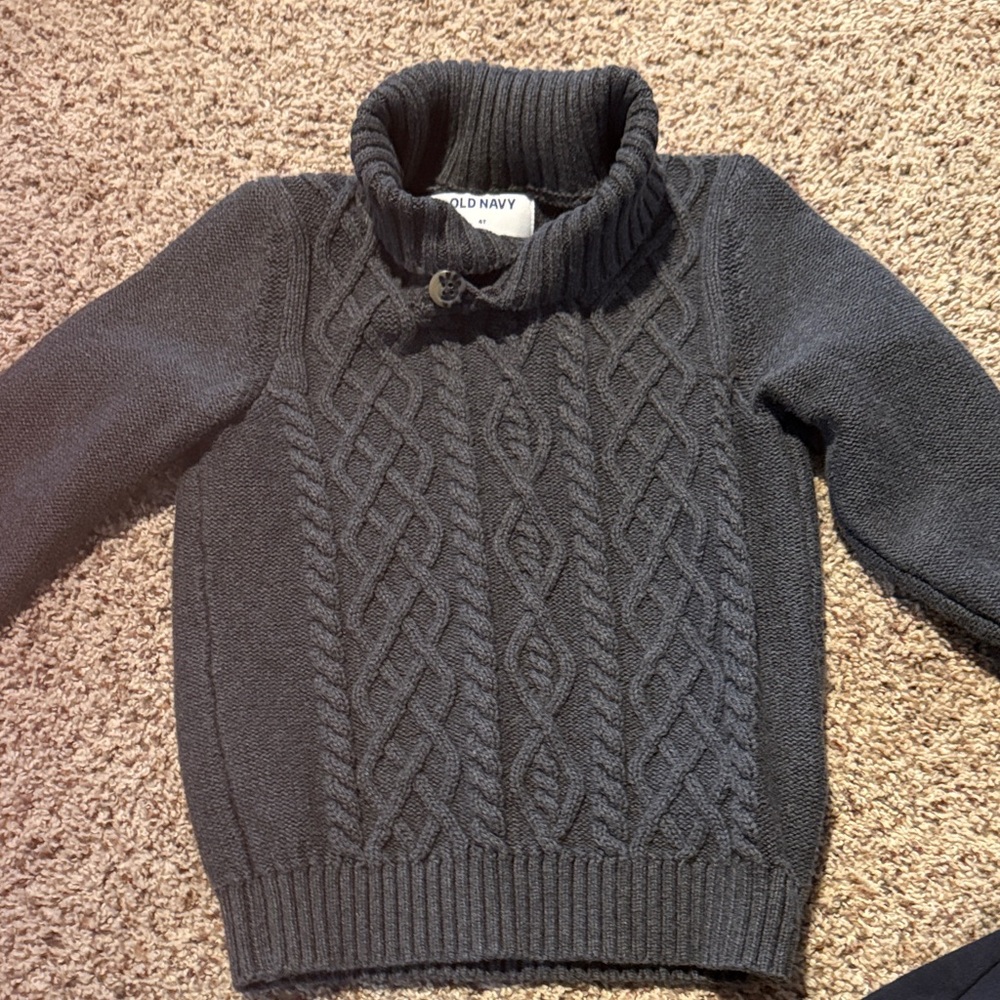 Old Navy Men's Charcoal Turtleneck Sweater